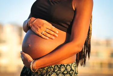 Imagem ilustrativa da imagem Uma em cada 23 adolescentes torna-se mãe por ano no país, diz pesquisa
