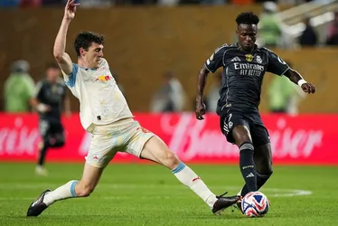 Imagem ilustrativa da imagem Vinicius Junior encerra jejum e põe Real Madrid nas oitavas da Copa