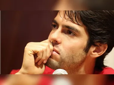 Imagem ilustrativa da imagem Kaká na seleção com Ancelotti? Ex-jogador tem se dedicado aos estudos e foca em gestão esportiva