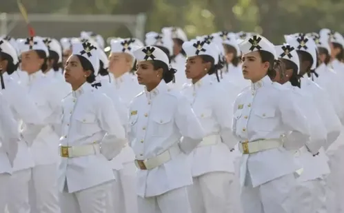 
          Imagem ilustrativa da imagem 311 mulheres do ES se alistam voluntariamente nas Forças Armadas
          