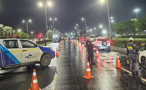 
          Imagem ilustrativa da imagem 4.800 motoristas multados este ano no ES por recusar bafômetro
          