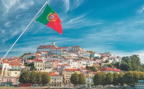 
          Imagem ilustrativa da imagem Justiça de Portugal dá novo parecer à ‘lei dos estrangeiros’
          