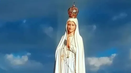 
          Imagem ilustrativa da imagem A história de Nossa Senhora de Fátima, santa popular e queridinha dos brasileiros
          