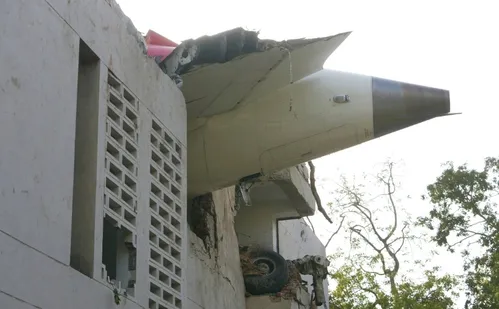 
          Imagem ilustrativa da imagem Acidente é o 2º mais mortal da Índia; veja os dez mais letais da história
          