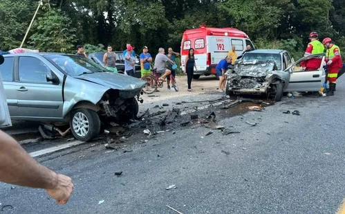 
          Imagem ilustrativa da imagem Acidente entre dois carros deixa vítima fatal na BR-101
          