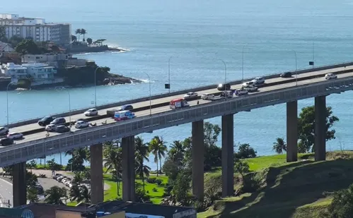 
          Imagem ilustrativa da imagem Acidente na Terceira Ponte deixa motociclista ferido
          
