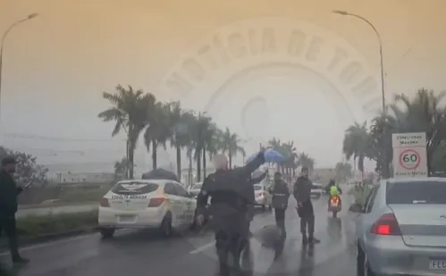 
          Imagem ilustrativa da imagem Adolescente de 14 anos morre após ser atropelado por caminhão na BR-101, na Serra
          