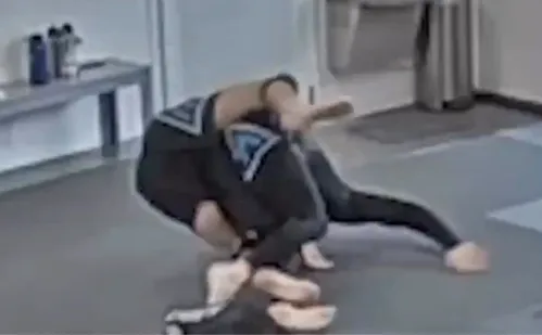 
          Imagem ilustrativa da imagem Aluno de Jiu-jítsu que ficou tetraplégico vai receber indenização de R$ 300 milhões
          