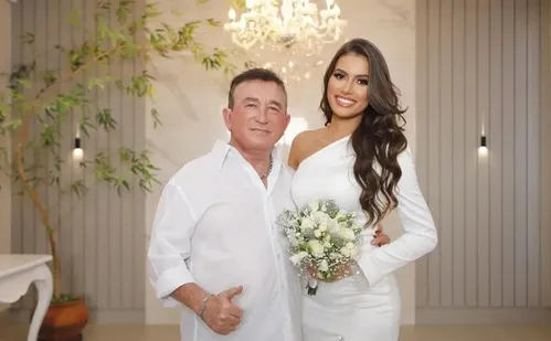 
          Imagem ilustrativa da imagem Amado Batista separado de miss? Veja o que disse o cantor
          