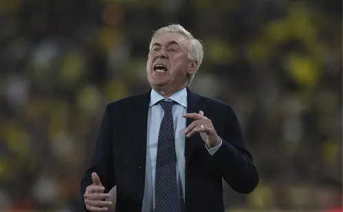 
          Imagem ilustrativa da imagem Ancelotti aprova jogo defensivo do Brasil e prevê melhor futebol contra o Paraguai
          