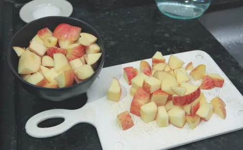 
          Imagem ilustrativa da imagem Aprenda a fazer vinagre de maçã caseiro
          