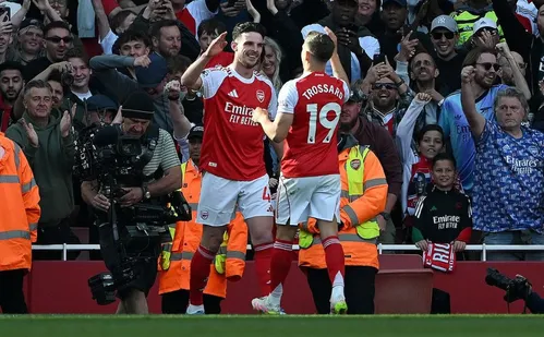 
          Imagem ilustrativa da imagem Arsenal vence duelo direto com Newcastle e confirma o vice-campeonato do Inglês
          