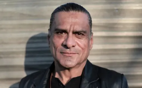 
          Imagem ilustrativa da imagem Ator de 'Parks & Recreation' morre vítima de ataque homofóbico a tiros
          