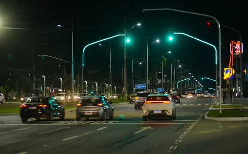 
          Imagem ilustrativa da imagem Avenida Inteligente reduz tempo do trânsito em até meia hora na Serra
          