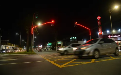 
          Imagem ilustrativa da imagem Avenida Inteligente reduz tempo do trânsito em até meia hora na Serra
          