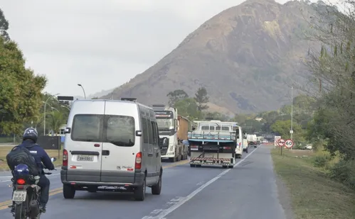 
          Imagem ilustrativa da imagem BR-101 vai ter 4 mil empregos todo ano e 84 km duplicados até 2028
          