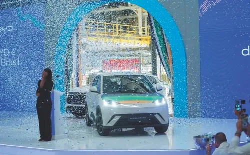 
          Imagem ilustrativa da imagem BYD começa a produzir veículos elétricos no País
          