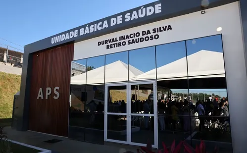 
          Imagem ilustrativa da imagem Bairro de Cariacica ganha melhoria nas ruas e nova unidade de saúde
          