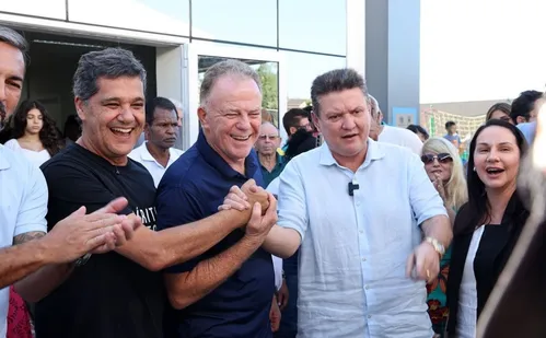 
          Imagem ilustrativa da imagem Bairro de Cariacica ganha melhoria nas ruas e nova unidade de saúde
          