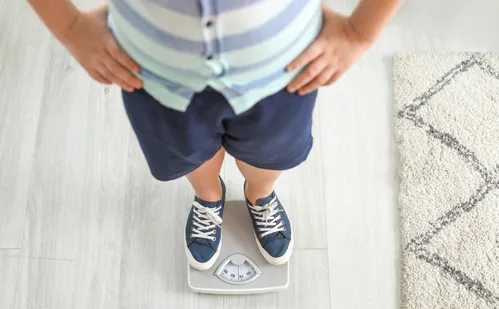 
          Imagem ilustrativa da imagem Baixa autoestima e depressão: os sinais que a família deve se atentar nas crianças
          