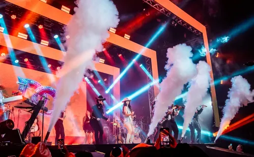 
          Imagem ilustrativa da imagem Banda capixaba Dallas Country leva sucessos para "O Melhor da Noite"
          