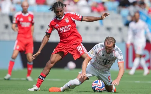 
          Imagem ilustrativa da imagem Benfica vence e faz do Bayern o adversário do Flamengo nas oitavas do Mundial
          