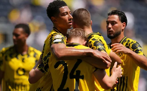 
          Imagem ilustrativa da imagem Borussia domina Ulsan e carimba vaga nas oitavas do Mundial de Clubes
          