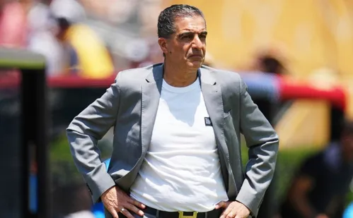 
          Imagem ilustrativa da imagem Botafogo anuncia saída de Renato Paiva após eliminação no Mundial de Clubes
          