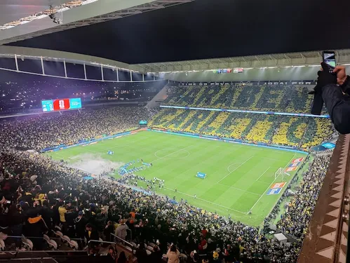 
          Imagem ilustrativa da imagem Brasil x Paraguai: veja imagens de mosaico em homenagem ao aniversariante Carlo Ancelotti
          