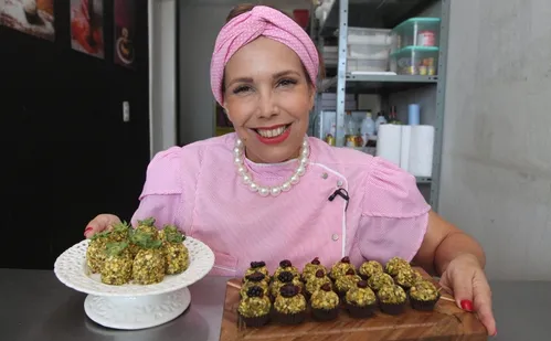 
          Imagem ilustrativa da imagem Brigadeiro de Pistache: aprenda a fazer em casa o doce da moda
          