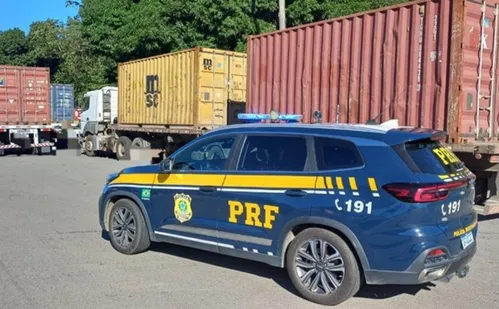 
          Imagem ilustrativa da imagem Caminhão é flagrado com mais de 41 toneladas de excesso de peso em Guarapari
          