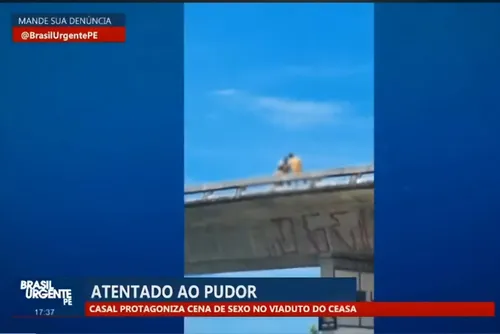 
          Imagem ilustrativa da imagem Casal grava conteúdo pornográfico no viaduto do Ceasa em plena luz do dia
          