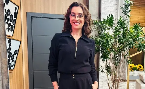 
          Imagem ilustrativa da imagem Cátia Fonseca: “Todo dia a gente tem que se reinventar”
          