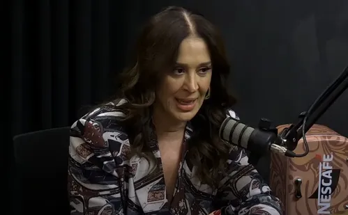 
          Imagem ilustrativa da imagem Claudia Raia rebate crítica sobre criação da filha e diz que sempre foi 'polêmica'
          