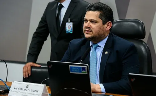 
          Imagem ilustrativa da imagem Congresso Nacional aprova aumento no número de deputados
          