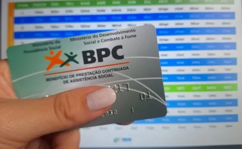 
          Imagem ilustrativa da imagem Congresso prepara 15º salário de servidor e mudança nos reajustes
          