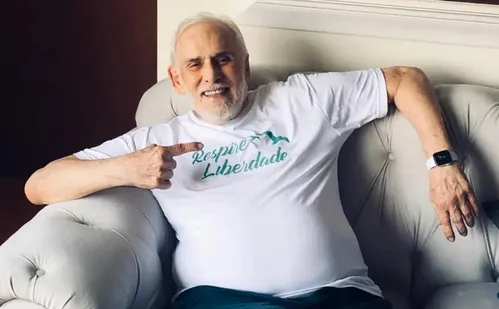 
          Imagem ilustrativa da imagem Corpo de Francisco Cuoco é velado com presença de fãs em São Paulo
          