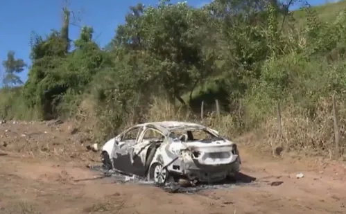 
          Imagem ilustrativa da imagem Corpo é encontrado dentro de carro carbonizado em Cariacica
          
