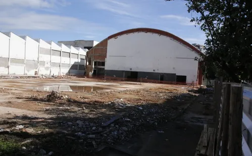 
          Imagem ilustrativa da imagem Crea libera obra no Ginásio Jones dos Santos Neves após desabamento
          