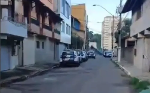 
          Imagem ilustrativa da imagem Criança é baleada durante confronto entre traficantes em Vitória
          