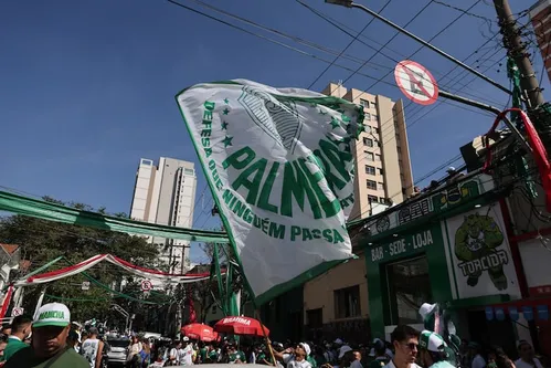 
          Imagem ilustrativa da imagem De East Rutherford às Perdizes: torcida do Palmeiras leva Mundial de Clubes para entorno do Allianz
          