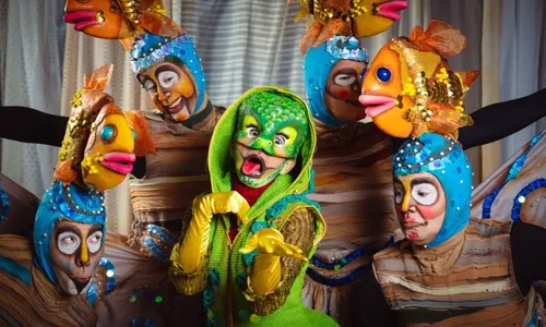 
          Imagem ilustrativa da imagem De Poção a Paris: Rafael leva renda renascença ao Carrossel do Louvre
          