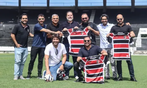 
          Imagem ilustrativa da imagem Depois de apresentar proposta final da Saf, investidores visitam estádio do Santa
          