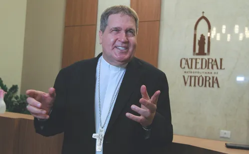 
          Imagem ilustrativa da imagem Desafio do Papa Leão 14 é buscar a unidade interna, diz arcebispo de Vitória
          