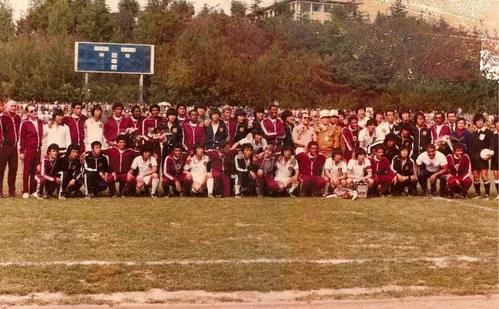 
          Imagem ilustrativa da imagem Desportiva voltará a jogar partida internacional contra clubes após 40 anos
          