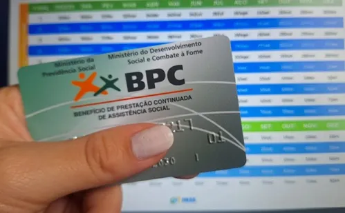 
          Imagem ilustrativa da imagem 10 mil idosos podem deixar de receber Bolsa Família no ES com nova lei
          