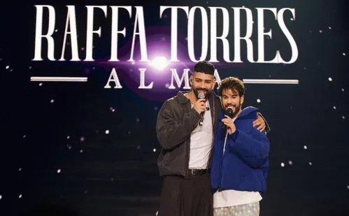 
          Imagem ilustrativa da imagem Dilsinho exalta parceria com Raffa Torres em gravação de DVD
          