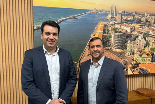 
          Imagem ilustrativa da imagem Diretor de Rede do Grupo Bandeirantes visita a TV Tribuna em Pernambuco
          