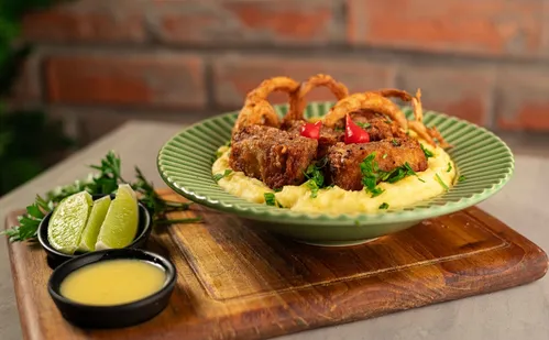 
          Imagem ilustrativa da imagem Batalha de petiscos: 40 botecos participam do Roda de Boteco 2025
          