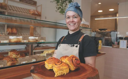 
          Imagem ilustrativa da imagem Doce sueco à base de canela faz sucesso no ES
          